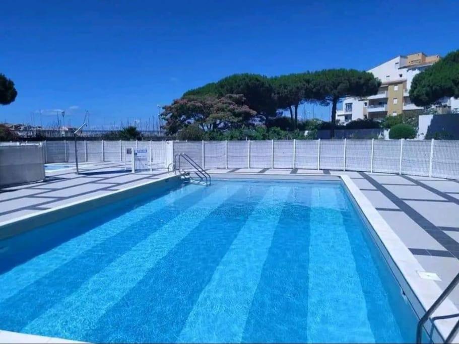 - Avec Piscine Apartment *